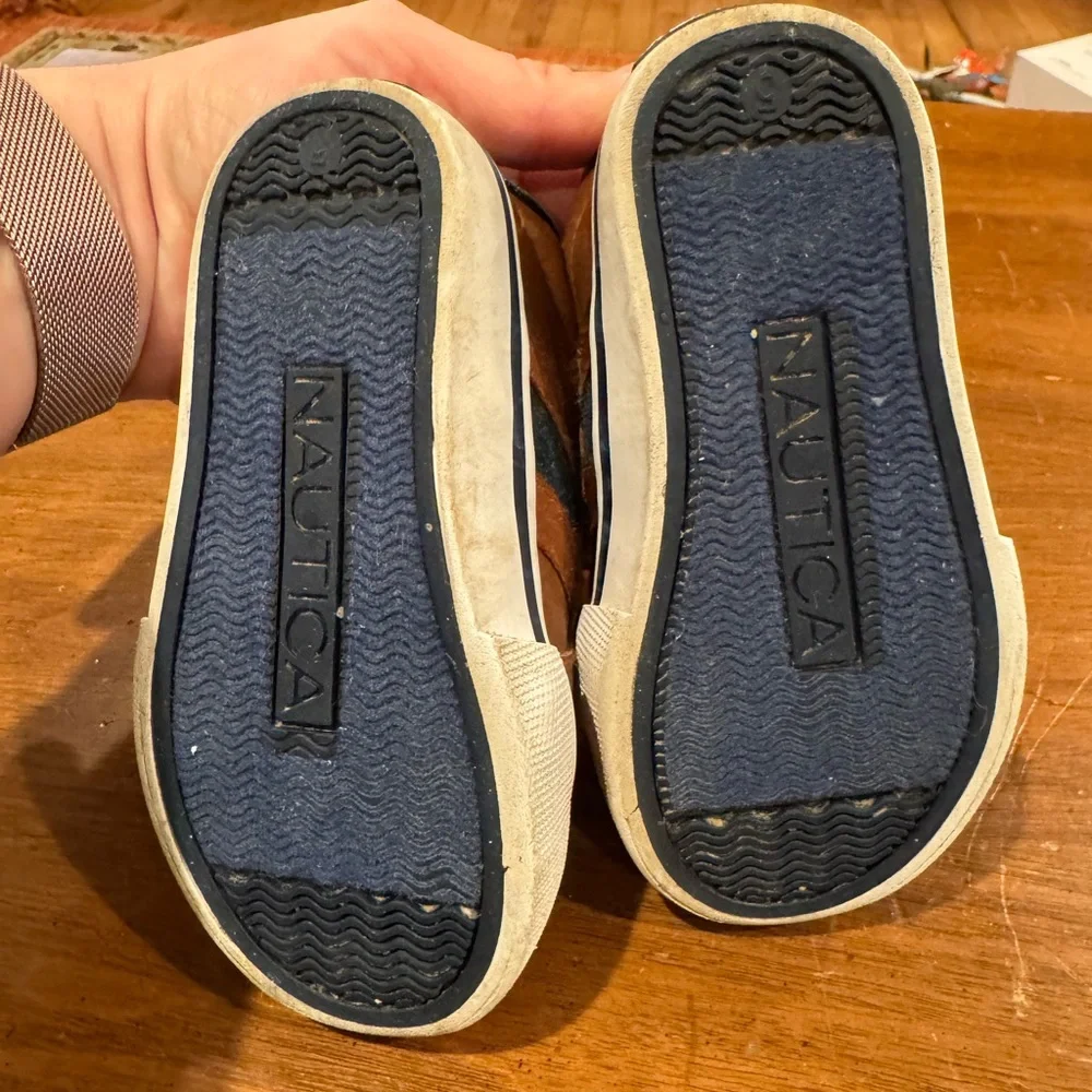 Nautica Toddler Boy Size 5 Faux Leather Sneakers